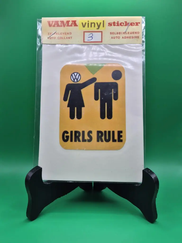 Sticker vintage VAMA – Girls Rule Volkswagen (années 70, neuf sous blister)