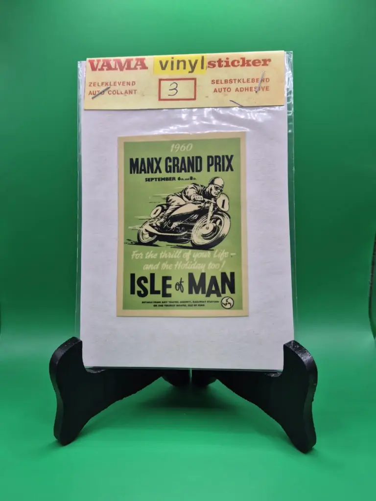 Sticker vintage VAMA – 1960 Manx Grand Prix Isle of Man (années 70, neuf sous blister)