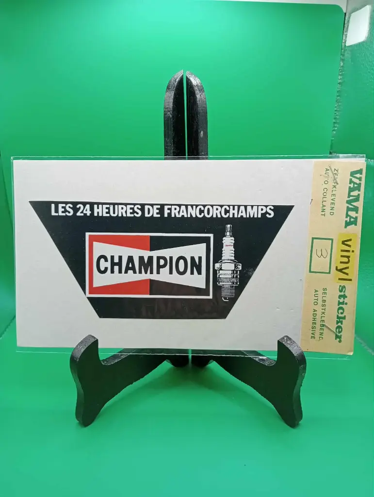 Sticker vintage VAMA – Les 24 Heures de Francorchamps “Champion” (années 70, neuf sous blister) 