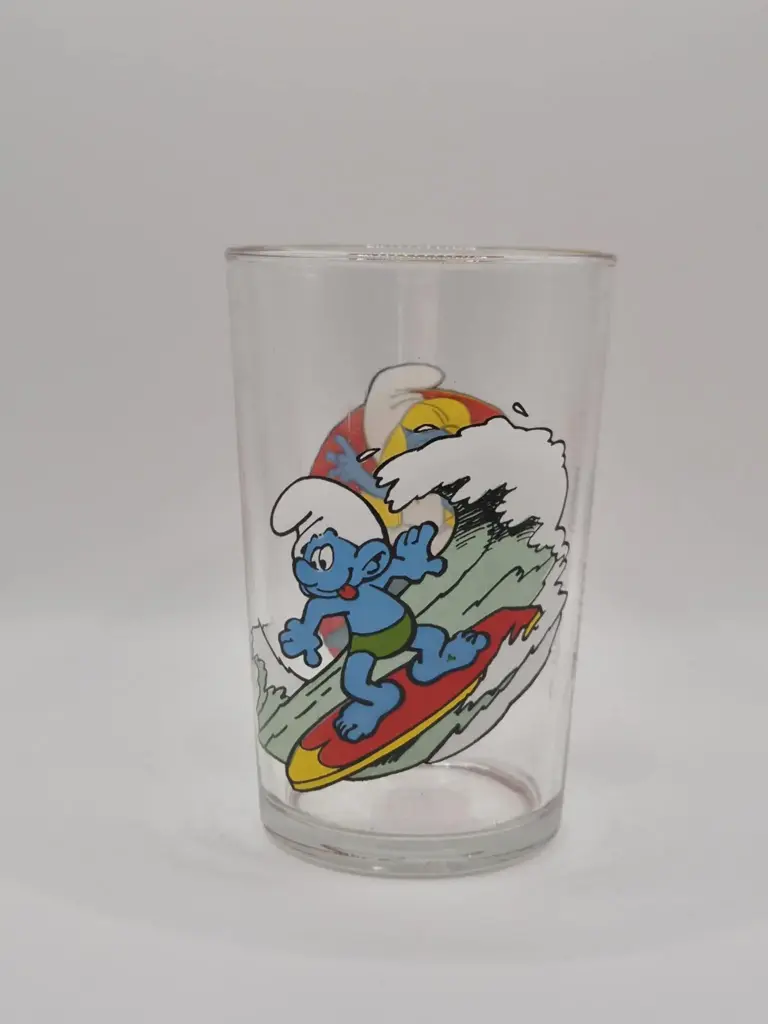 Verre schtroumpfs Bénédictin - surf et danse