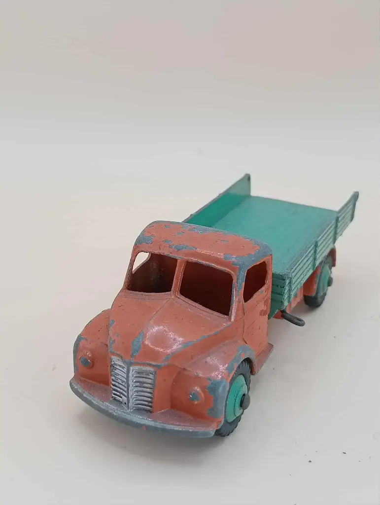 Dinky Toys – Dodge 414 (années 1950, Meccano Ltd., England)