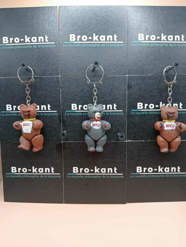 Lote de 3 llaveros SKOLLY – Ositos “KISS ME” – Publicidad vintage