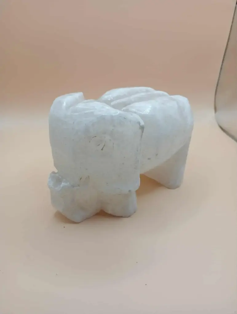 Éléphant sculpté en albâtre-déco vintage porte-bonheur
