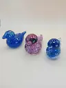 Lot de 3 canards en verre soufflé – signés “V de B”