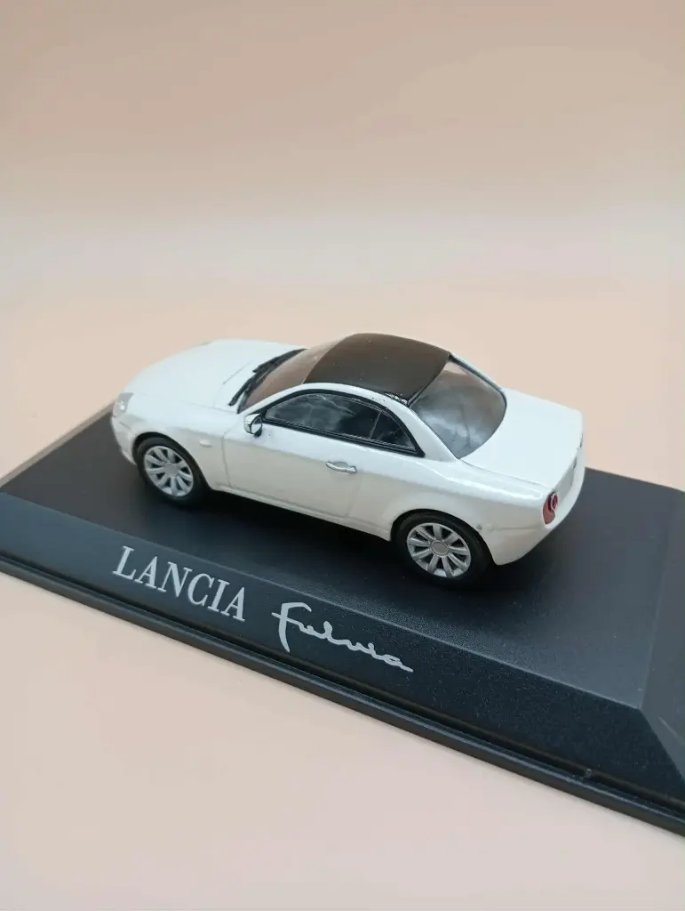 Lancia Fulvia Concept 2003 – escala 1:43 – miniatura de colección