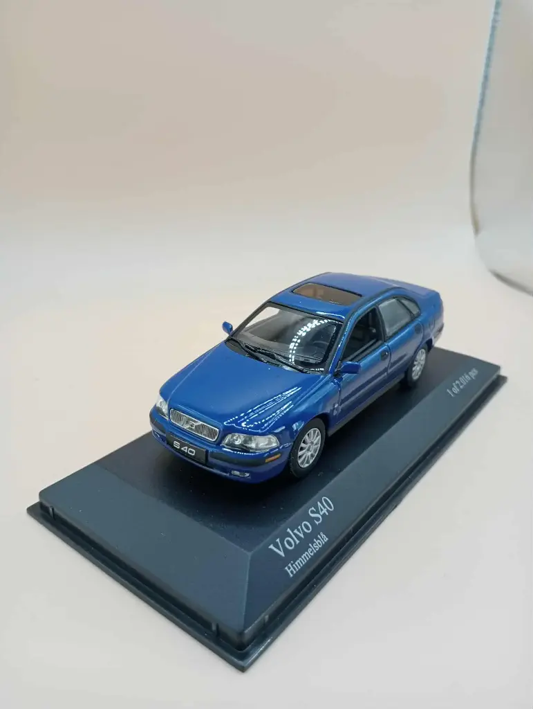 Volvo S40 – Minichamps – Maßstab 1:43 – Limited Edition 1 von 2016 Stück – Originalbox