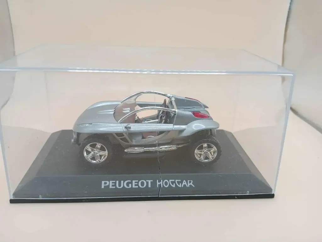 Peugeot Hoggar Concept – 2003 – schaal 1/43 – verzamelminiatuur
