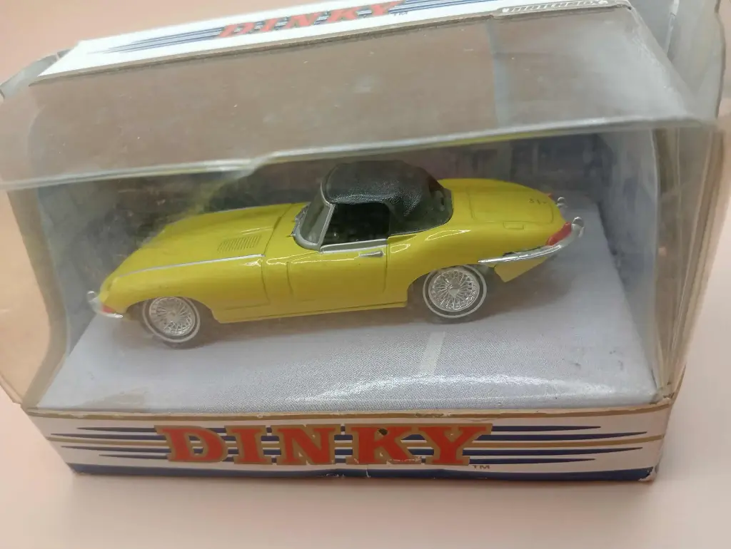 Jaguar E-Type Mk 1½ – 1967 – The Dinky Collection by Matchbox – échelle 1/43 – miniature de collection