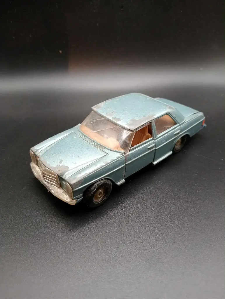 CORGI Mercedes-Benz 240 D – Vintage Modellauto