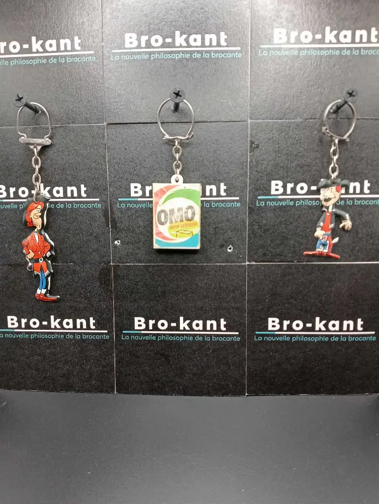 3 OMO keychains from the 70s/80s