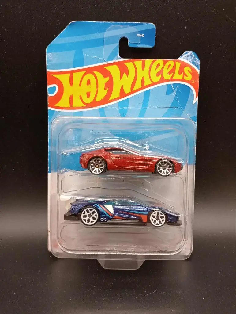 Coffret Hot Wheels 2 voitures – Série course – État neuf sous blister
