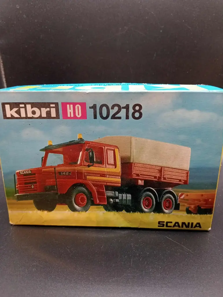 Maqueta KIBRI HO 10218 – Camión Scania 142 con remolque – Escala 1/87 – Edición 1985 – Vintage completo