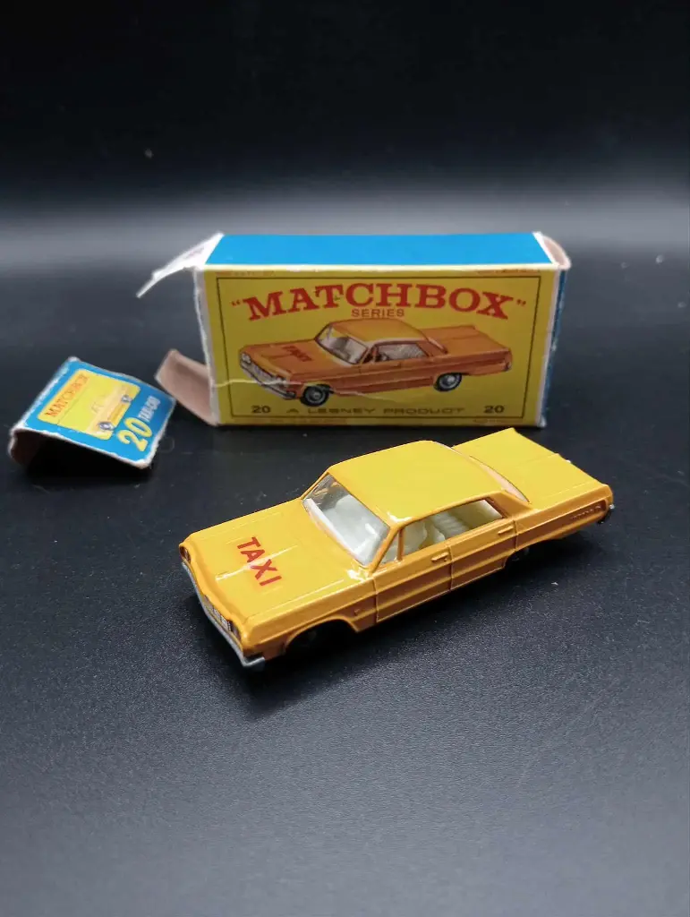 Matchbox Lesney n°20 – Taxi jaune vintage – Moko Séries – Années 1950s – Avec boîte d’origine