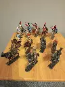 Lot de 12 cavaliers vintage – 8 Starlux + 4 non identifiés – Soldats de plomb – Époques mixtes – État d’origine