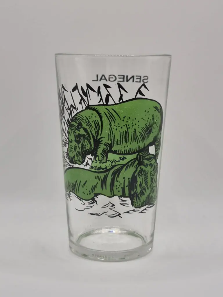 Verre hippopotame et carte du Sénégal