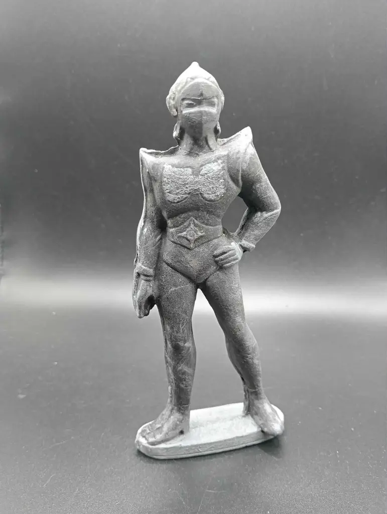 Figura de gesso Actarus para moldar e pintar (O.P.M. França, 1978)