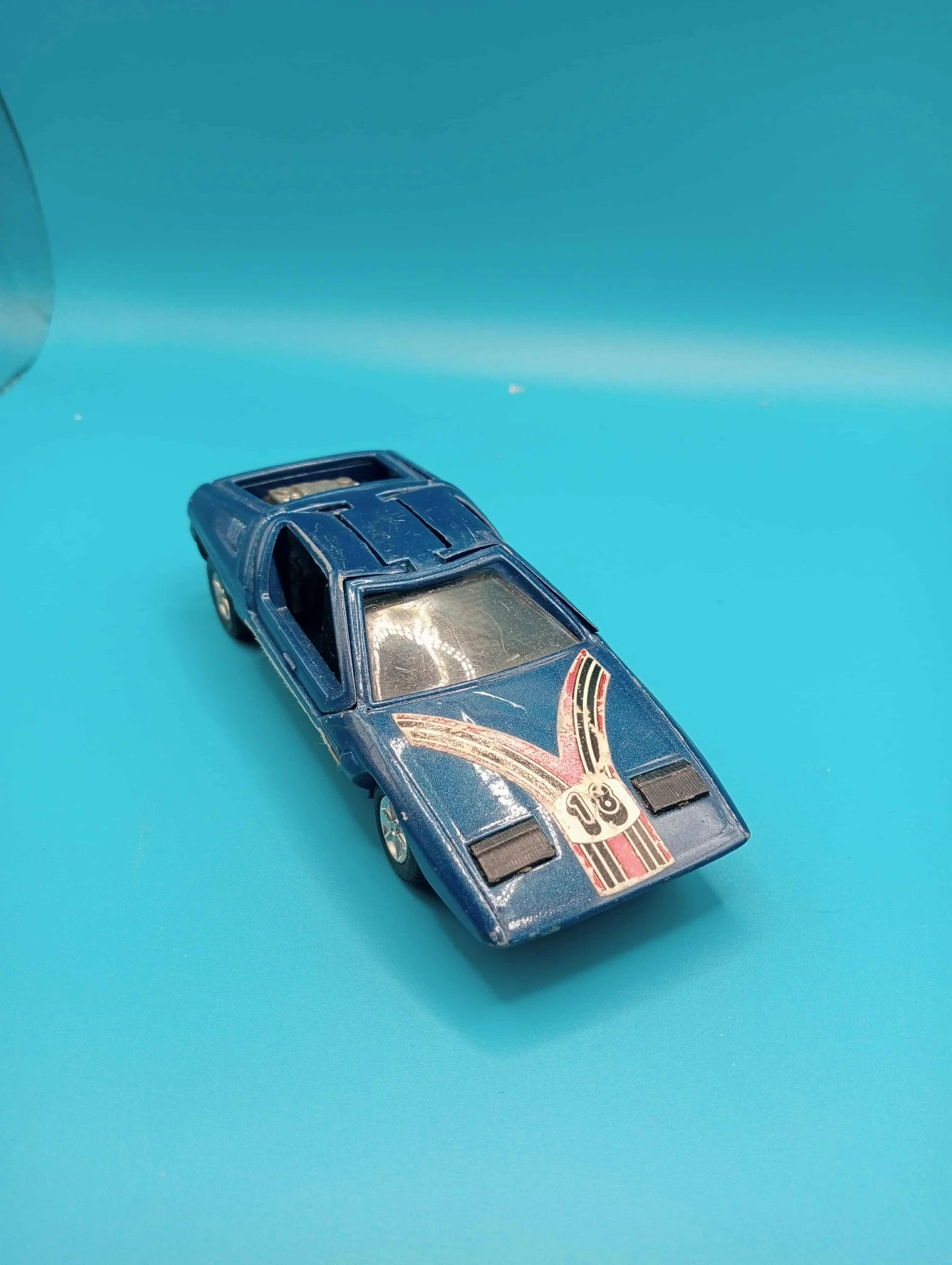 Carro vintage Michelotti Lazer SS-901 – pull-back, Made in Hong Kong, nº18, escala 1:36