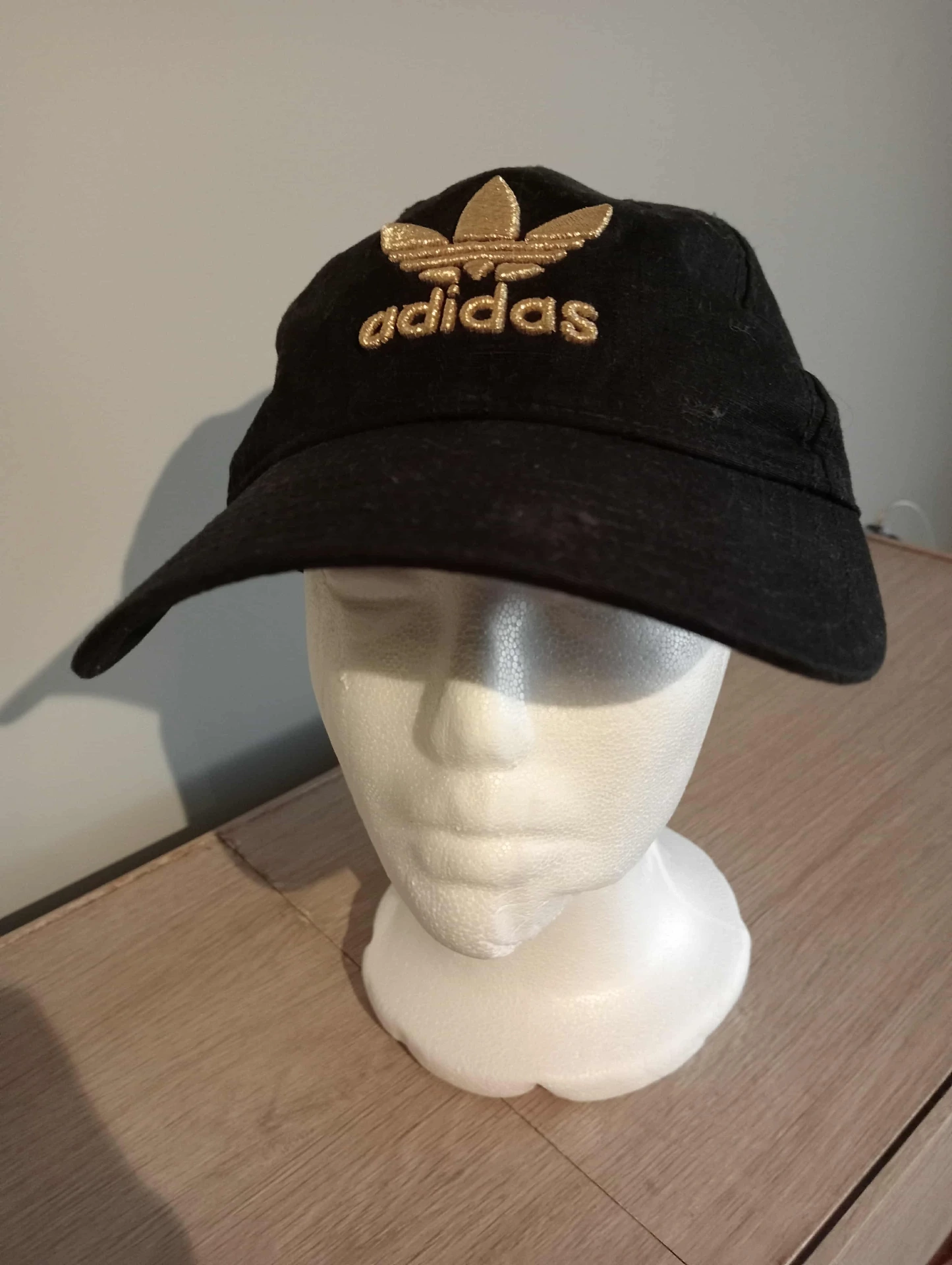 Cappellino nero Adidas Trefoil – Taglia unica, 100% poliestere, made in China