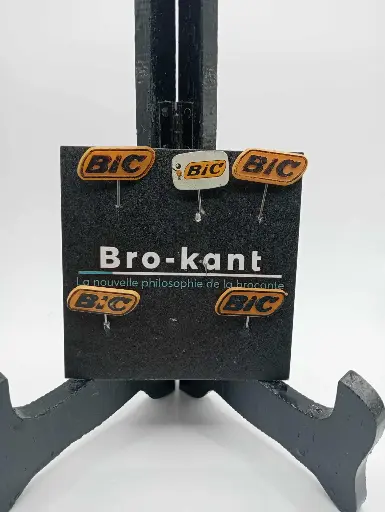 Lot de 5 épinglettes BIC ( années 60-70 )