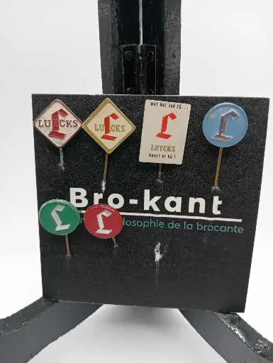 Lot de 6 épinglettes Luycks