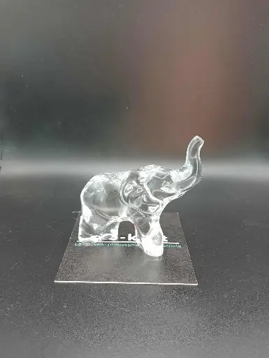 Éléphant en cristal 