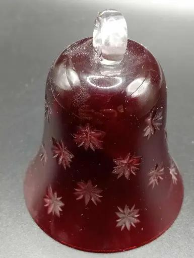 Petite cloche en cristal signé Ajka Crystal (Csopak, Hongrie)