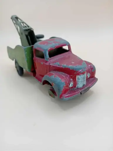 🚛 Dinky Toys – Camion Dépanneuse Commer (années 1950–60)