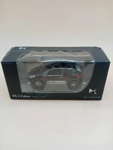 Miniature DS 3 Cabrio 1/64 – Collection DS Automobiles en boîte vitrine
