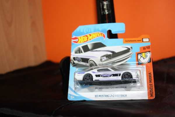 Hot Wheels : '65 mustang 2+2 Fastback