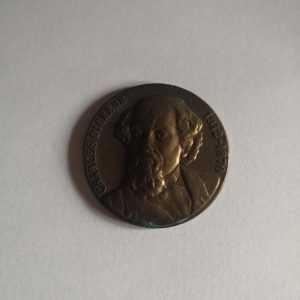 https://www.bro-kant.com/produit/medaille-charles-dickens-1812-1870/