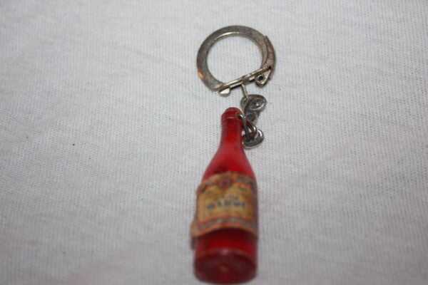 Vintage - porte clés années 50 60 70 - vin du Maroc