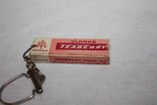 Vintage - porte clés années 50 60 70 - Clark's Tea Berry