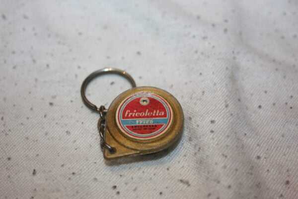 Vintage - porte clés années 50 60 70 - fricoletta, fromage fondu
