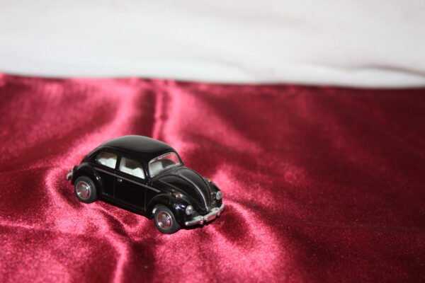 VW - Volkswagen coccinelle noir ( métal ) 1/64 – Image 3