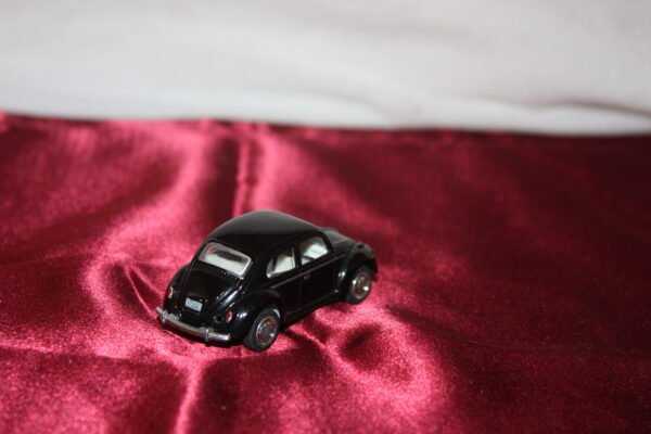 VW - Volkswagen coccinelle noir ( métal ) 1/64 – Image 2