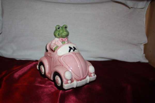 VW - tirelire grenouille - Volkswagen coccinelle – Image 4