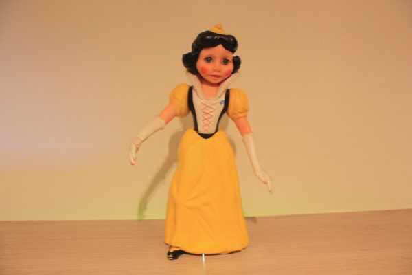 Figurine pouet Blanche neige - Ledra - années 60