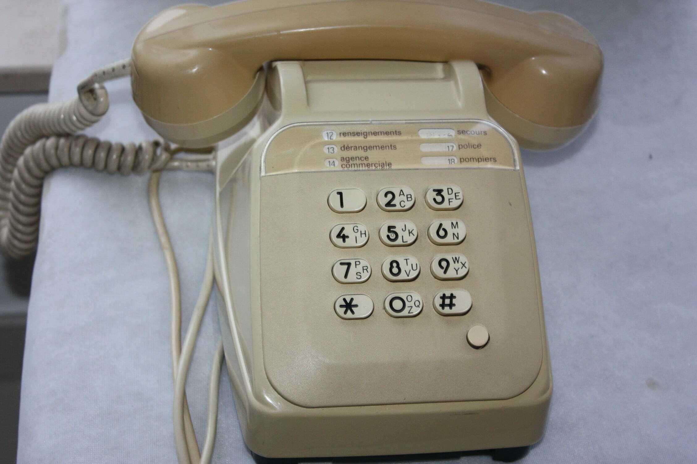 Bro-kant - Vintage : ancien téléphone fixe