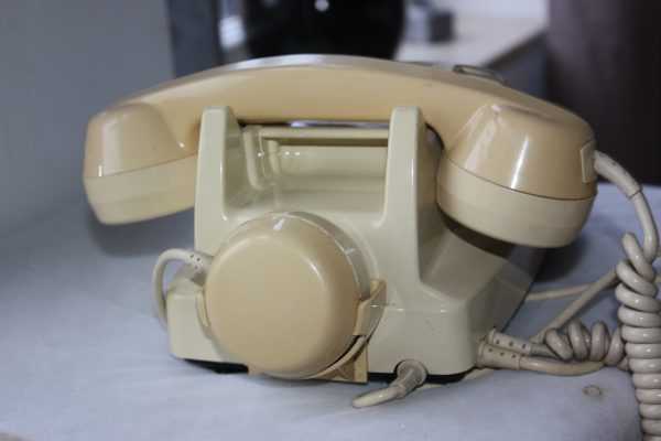 Vintage : ancien téléphone fixe – Image 3