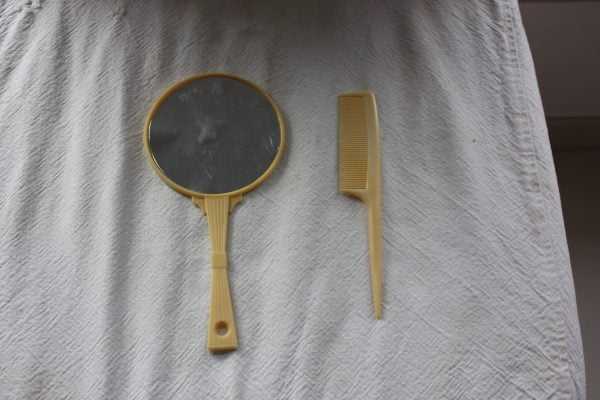 Schtroumpf - smurfen : petit miroir et peigne pour enfant 1983 – Image 2