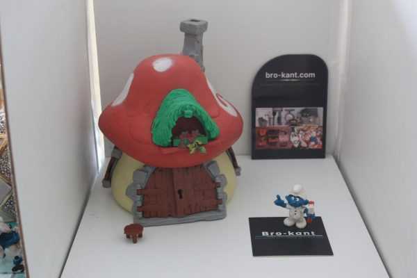 Smurf - puffo - schtroumpf dentiste