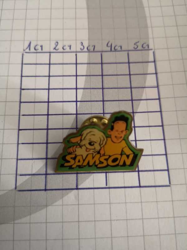 Pin's : Samson fond vert