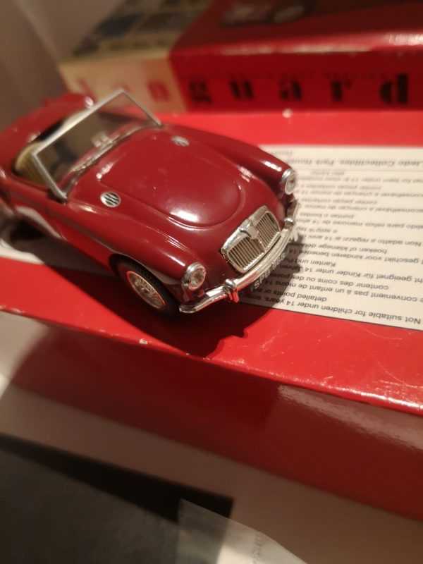 Vanguards - MGA open top 1/43