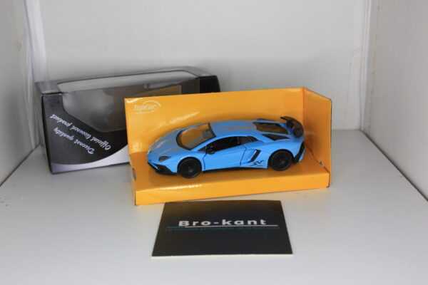 Topcar : Lamborghini Aventador SV coupé 1/32