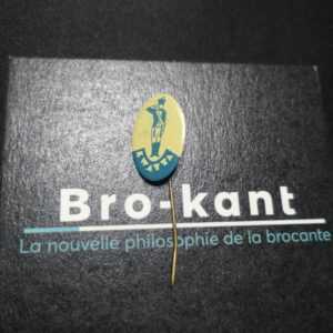 Kwatta bleu fond jaune ovale