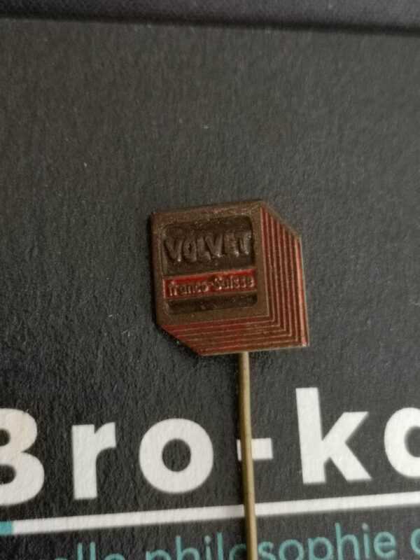Volvet brun