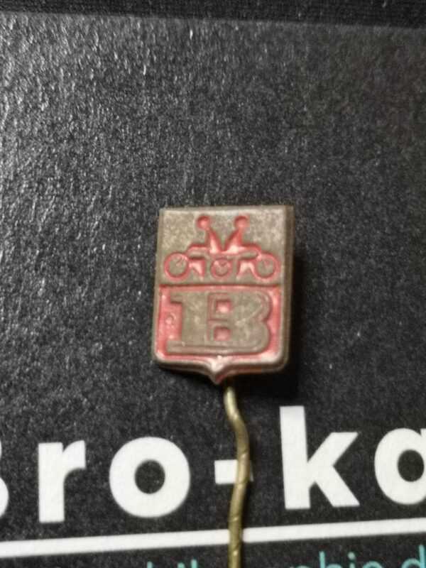 la reine Beatrix insigne lettre B