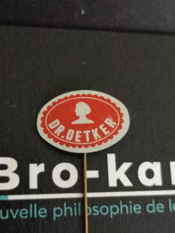 Dr Oetker ovale rouge et blanc