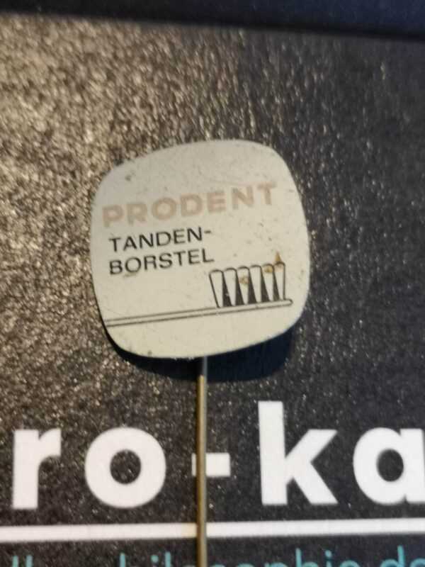 Prodent ( blanc et brosse à dents )