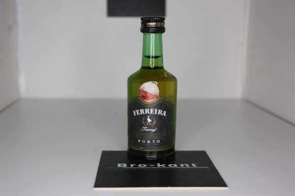 Mignonnette - mini bar - porto Ferreira
